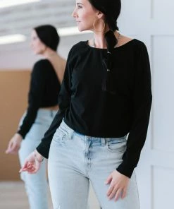 Trendsi Kimberly C Come Home Twist Back Top