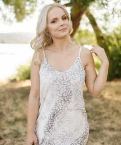 No Ship Drop Ship A Hint Of Tinsel Sleep Tank 1X 15 No Ship Drop Ship A Hint Of Tinsel Sleep Tank 1X