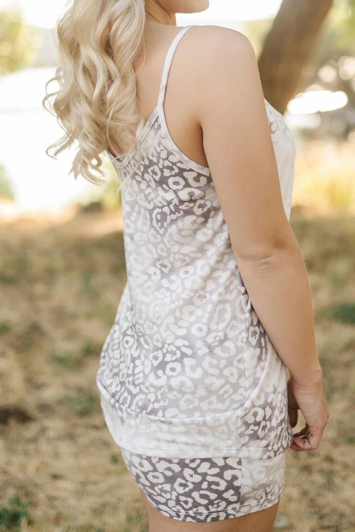 No Ship Drop Ship A Hint Of Tinsel Sleep Tank 1X 8 No Ship Drop Ship A Hint Of Tinsel Sleep Tank 1X