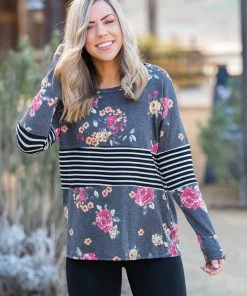 Boutique Simplified Middle Of The Road Colorblock Top