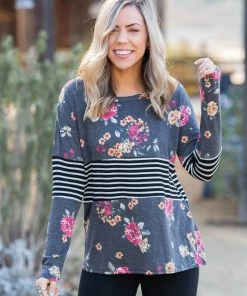 Boutique Simplified Middle Of The Road Colorblock Top