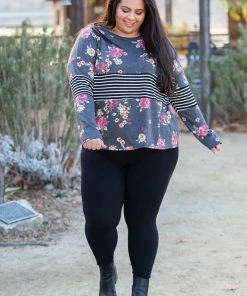 Boutique Simplified Middle Of The Road Colorblock Top