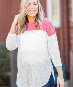 Boutique Simplified Coralina Colorblock Knit Top