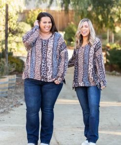 Boutique Simplified Beyond The Headlines Pullover