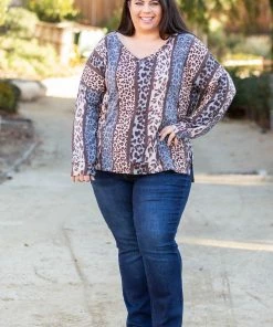 Boutique Simplified Beyond The Headlines Pullover