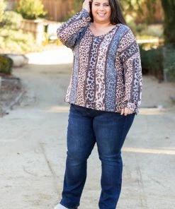 Boutique Simplified Beyond The Headlines Pullover