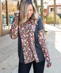 Boutique Simplified Flower Gazing Long Sleeve Top