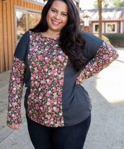 Boutique Simplified Flower Gazing Long Sleeve Top