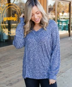 Boutique Simplified Wavy Navy Puff Sleeve Top
