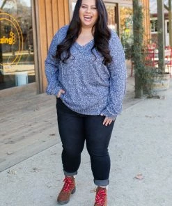 Boutique Simplified Wavy Navy Puff Sleeve Top 16 Boutique Simplified Wavy Navy Puff Sleeve Top