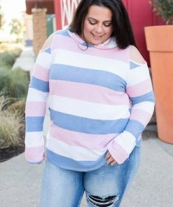 Boutique Simplified Oceanside Cold Shoulder Thumbhole Hoodie 3X