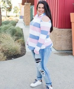 Boutique Simplified Oceanside Cold Shoulder Thumbhole Hoodie 3X