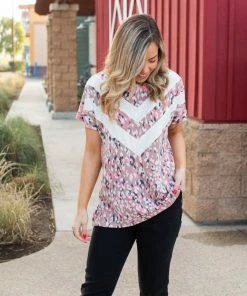 Boutique Simplified Chasing Arrows Short Sleeve Top