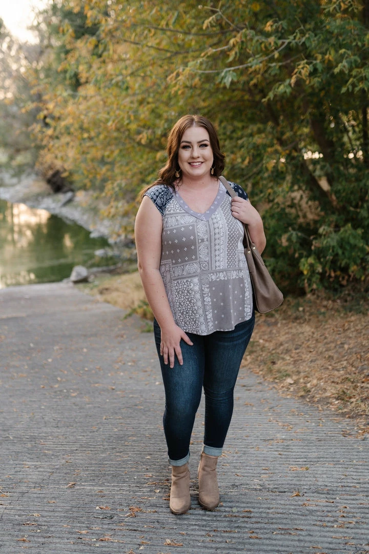 No Ship Drop Ship Pretty As A Picture Paisley Sleeveless Top 5 No Ship Drop Ship Pretty As A Picture Paisley Sleeveless Top