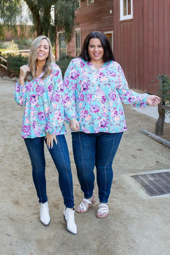 Boutique Simplified Pop Of Neon Long Sleeve Top 3 Boutique Simplified Pop Of Neon Long Sleeve Top