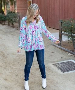 Boutique Simplified Pop Of Neon Long Sleeve Top 13 Boutique Simplified Pop Of Neon Long Sleeve Top