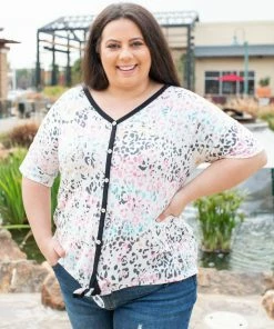 Boutique Simplified Serendipity Front Tie Top