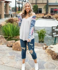 Boutique Simplified Modern Renaissance Raglan Top