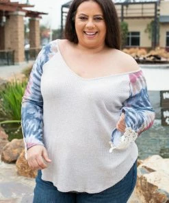 Boutique Simplified Modern Renaissance Raglan Top