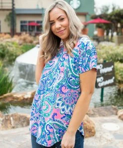 Boutique Simplified Vibrant Paisley Soul Short Sleeve Top