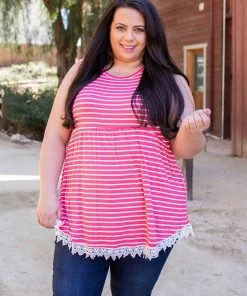 Boutique Simplified Dainty Laced Coral Sleeveless Babydoll