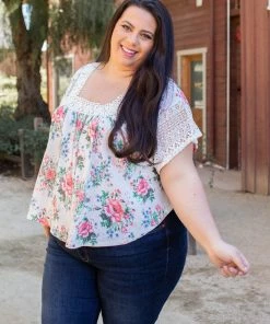 Boutique Simplified Simply Gorgeous Lace Trim Top