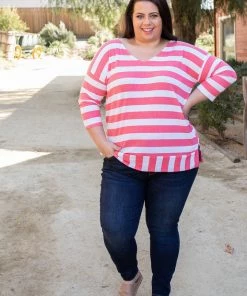 Boutique Simplified Coral Reef Striped 3/4 Sleeve Top