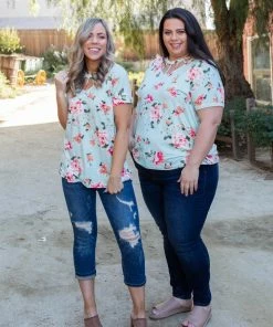 Boutique Simplified Minty Fresh Caged Top
