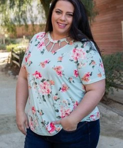 Boutique Simplified Minty Fresh Caged Top