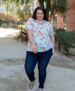 Boutique Simplified Minty Fresh Caged Top