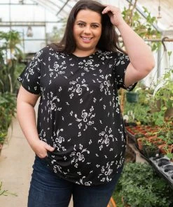 Boutique Simplified Free My Soul Short Sleeve Top