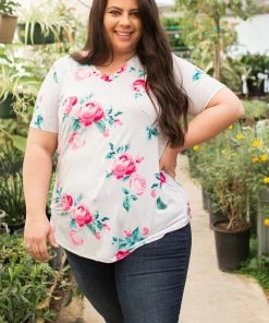 Boutique Simplified Blissful Floral Short Sleeve Top