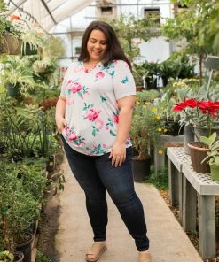 Boutique Simplified Blissful Floral Short Sleeve Top