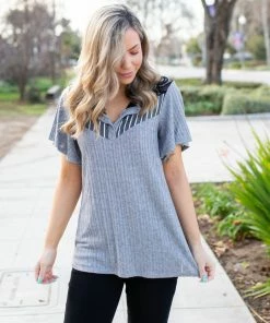 Boutique Simplified Tailor Made Short Sleeve Top
