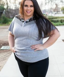 Boutique Simplified Tailor Made Short Sleeve Top