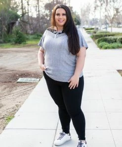 Boutique Simplified Tailor Made Short Sleeve Top