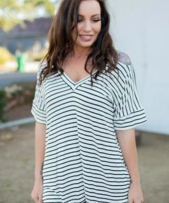Boutique Simplified High Hopes Short Sleeve Top