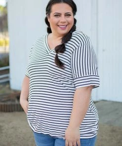 Boutique Simplified High Hopes Short Sleeve Top