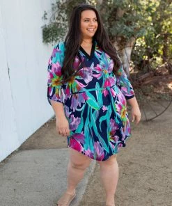 Boutique Simplified Exoticly Sophisticated 3/4 Sleeve Dress