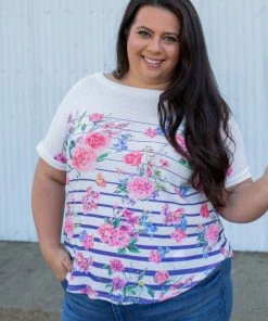 Boutique Simplified Pretty As A Flower Short Sleeve Top 2X