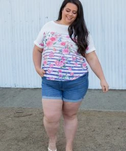 Boutique Simplified Pretty As A Flower Short Sleeve Top 2X 18 Boutique Simplified Pretty As A Flower Short Sleeve Top 2X