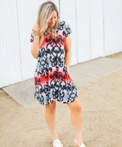 Boutique Simplified Damask You A Question T-shirt Dress