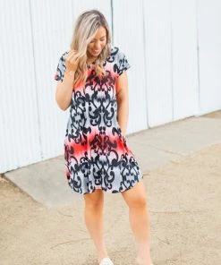 Boutique Simplified Damask You A Question T-shirt Dress