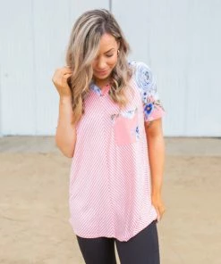 Boutique Simplified Meet In The Middle Short Sleeve Raglan