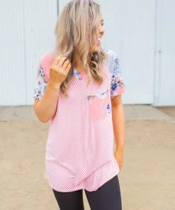 Boutique Simplified Meet In The Middle Short Sleeve Raglan