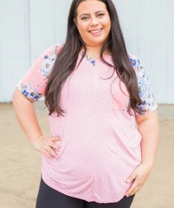 Boutique Simplified Meet In The Middle Short Sleeve Raglan