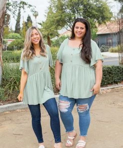 Boutique Simplified Precious Meadows Flutter Sleeve