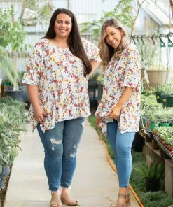 Boutique Simplified Spring Blossoms Short Sleeve Top