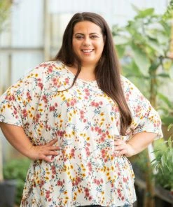 Boutique Simplified Spring Blossoms Short Sleeve Top