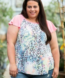 Boutique Simplified Summertime Flutter Sleeve Top